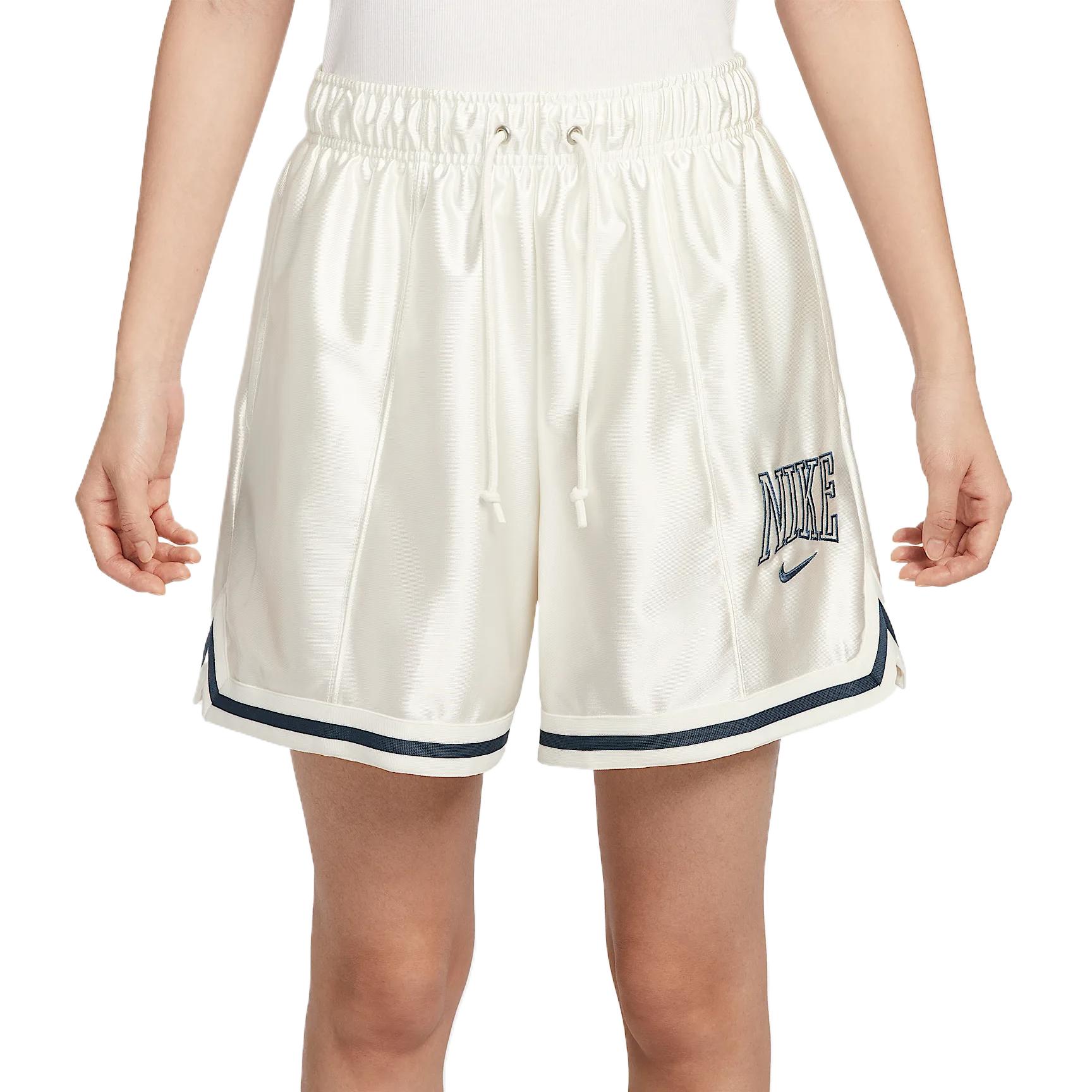 Женские шорты Nike Sportswear (белые)