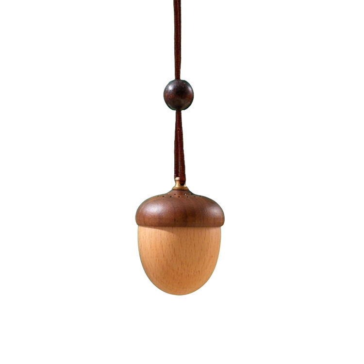 Wooden pendant with a light fragrance, perfume, universal aromatherapy, high-quality style, long-term effect