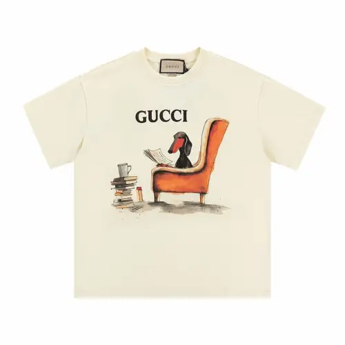 GUCCI T Shirts Unisex Dachshund Sofa Crew Neck Thin Straight Fit