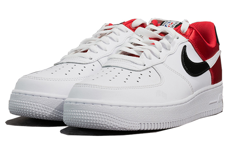 Мужские кроссовки Nike Air Force 1 07 LV8 (красно-бело-черные) — фото 3