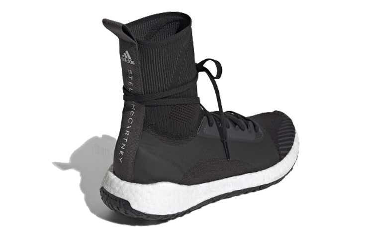 Женские кроссовки adidas PulseBOOST HD Mid S. (черно-белые) — фото 3