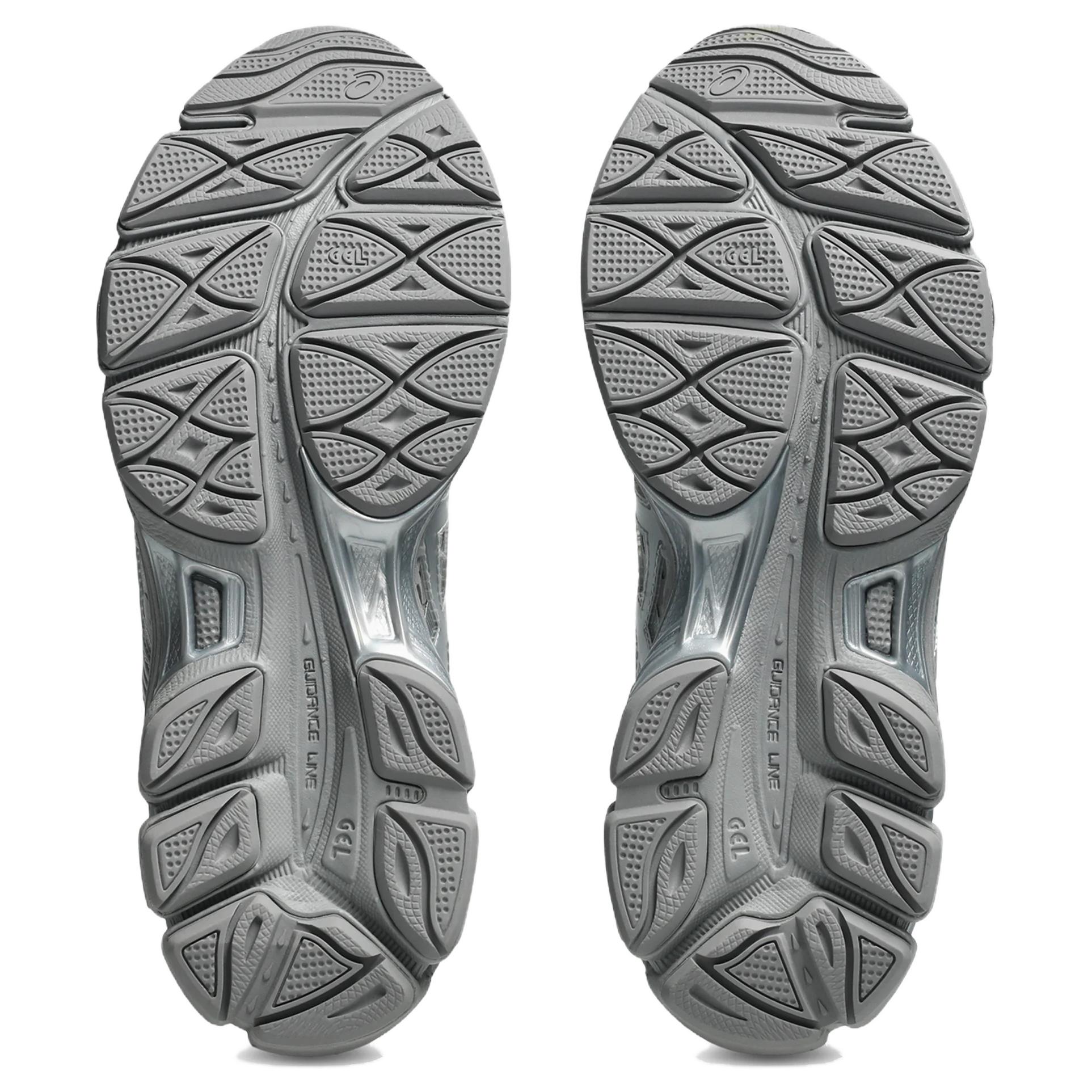 Купить кроссовки Cecilie Bahnsen x Asics Gel-Cumulus 16 Grey