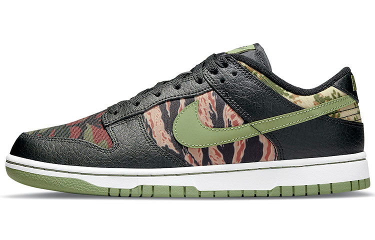 Купить кроссовки Nike Dunk Low SE 