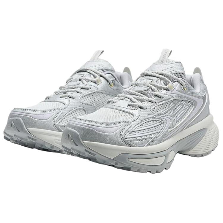 XTEP Creation 4.0 Low top Outdoor Shoes Women’s Silver