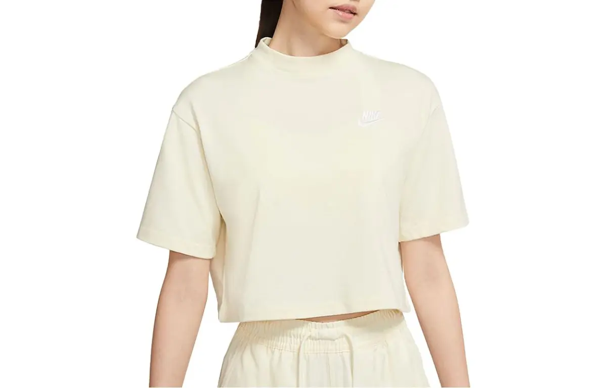 Nike Crop Tops Women's Yellow Crew Neck Moderate