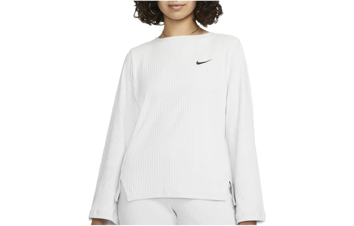 Nike Knitwear Women's White Crew Neck Moderate Other
