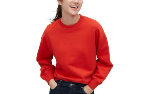 UNIQLO Sweatshirts Women's Coral Red Crew Neck Moderate Regular