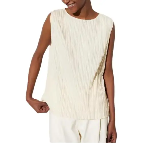 UNIQLO Tank Tops Women's Ivory Moderate