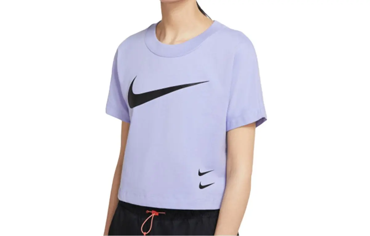 Nike T-Shirts Women's Purple Crew Neck Moderate