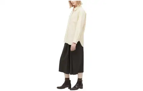 UNIQLO Shirts Women's Ivory Lapel Moderate Shirt