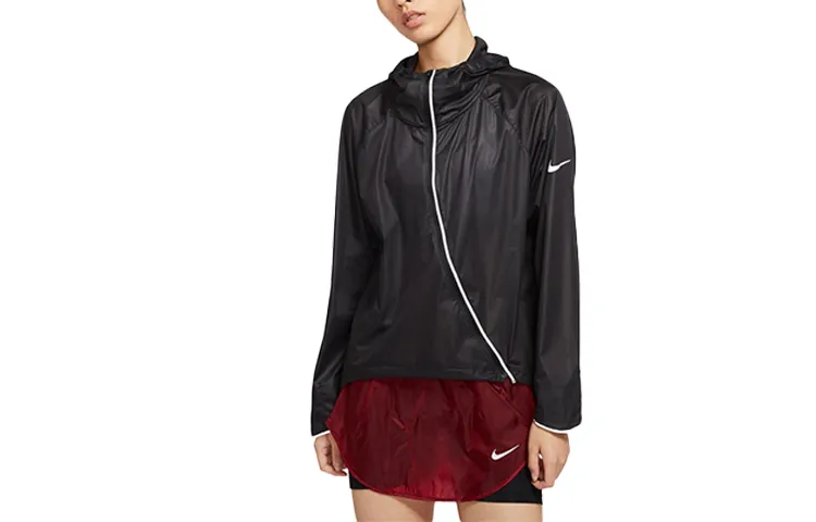 Nike Jackets Women's Black Hooded Moderate