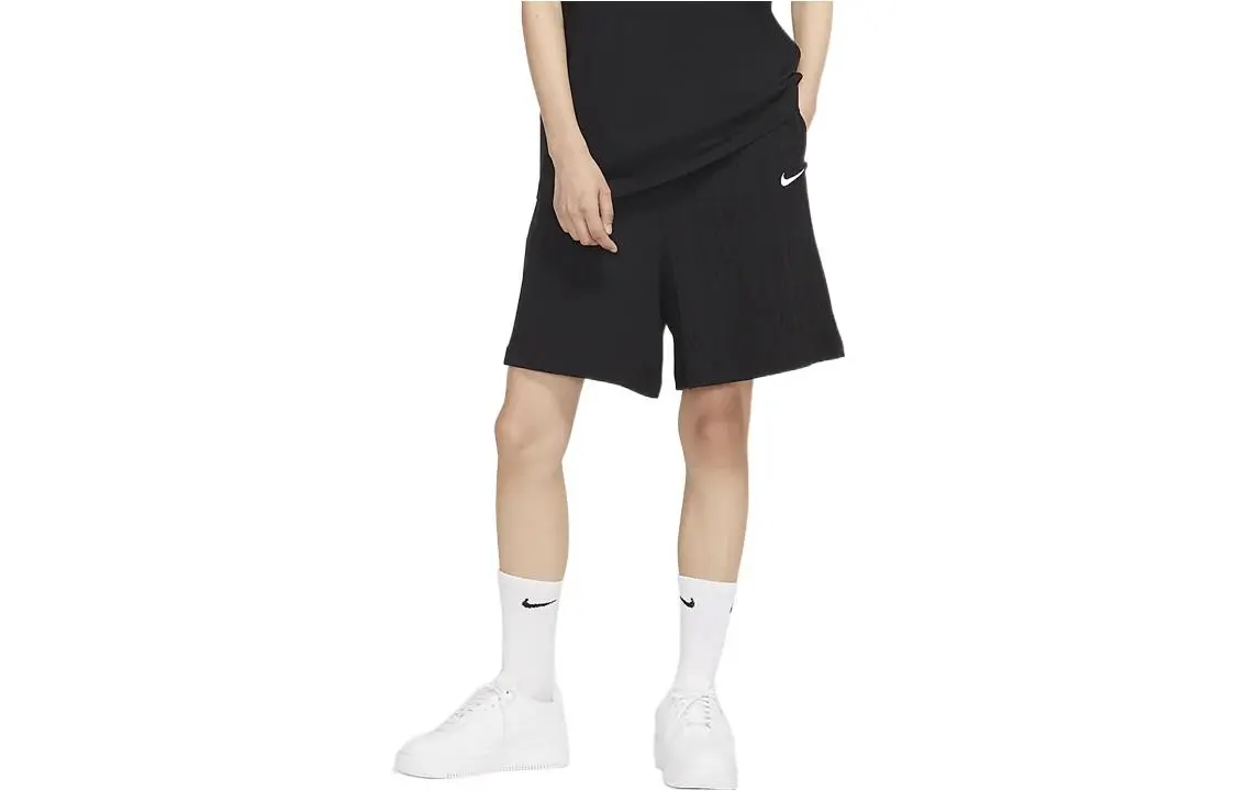 Nike Casual Shorts Women's Black Moderate