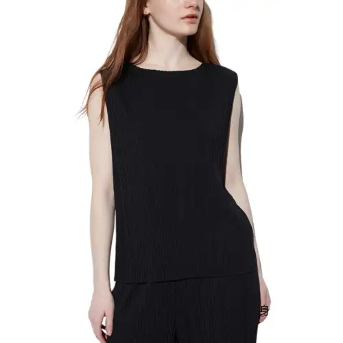 UNIQLO Tank Tops Women's Black Moderate
