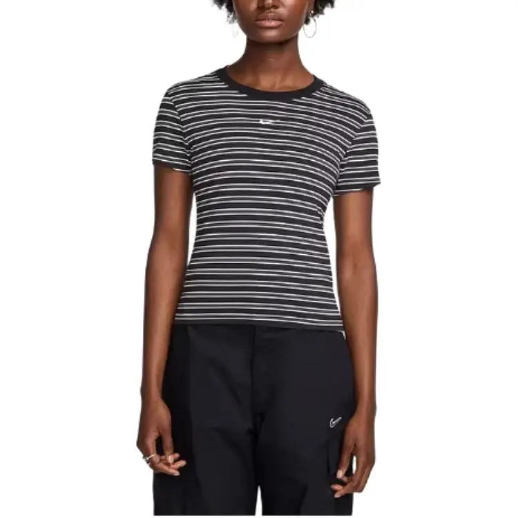Nike T-Shirts Women's Black Crew Neck