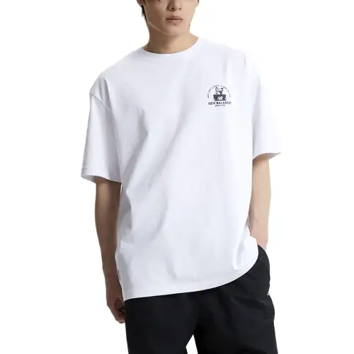 New Balance SEMI Over FIT UNI FRIENDS SHOEBOX T Shirt Unisex White