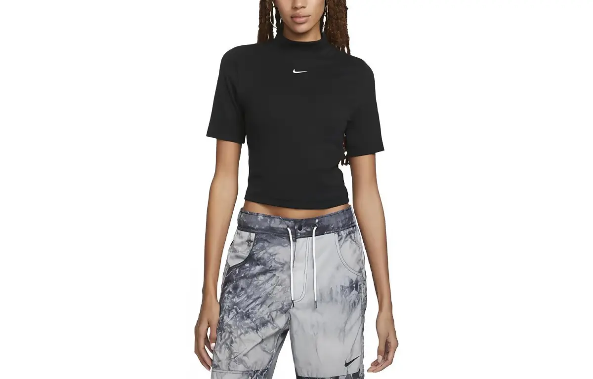 Nike T-Shirts Women's Black Stand Collar Moderate Straight Fit