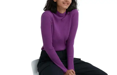 UNIQLO T Shirts Women's 77 Gray Purple Turtleneck Moderate Straight Fit