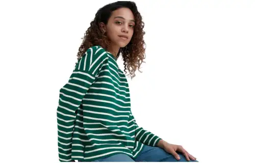 UNIQLO T Shirts Women's Turquoise Crew Neck Moderate Straight Fit
