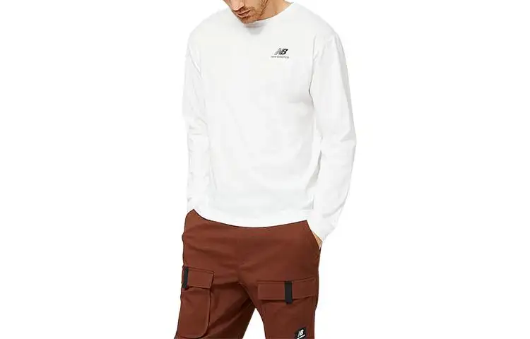 New Balance T Shirts Men's White Crew Neck Moderate Straight Fit