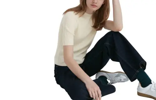UNIQLO Knitwear Women's Ivory Crew Neck Moderate Base Layer
