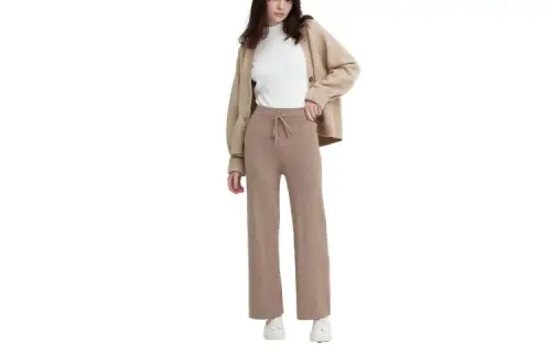 UNIQLO Casual Pants Women's Khaki Moderate Straight Fit Pants