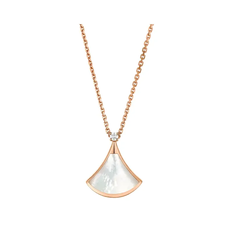 BVLGARI Divas'Dream Diamond 18K Rose Gold With Mother Of Pearl Necklaces Unisex Rose Gold