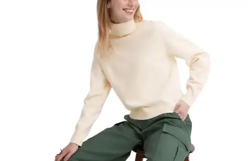 UNIQLO Knitwear Women's Ivory Lapel Moderate Other