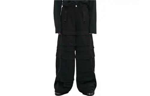 Vetements Cargo Pants Women's Black Moderate Cargo Pants
