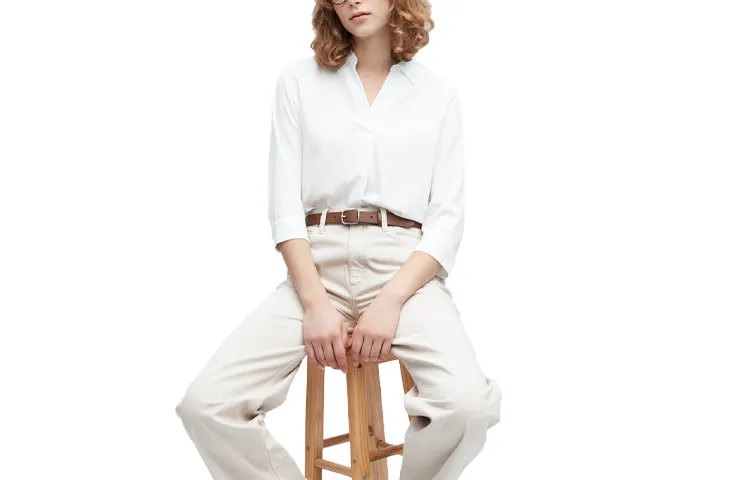 UNIQLO Shirts Women's White Half Open Collar Moderate Other
