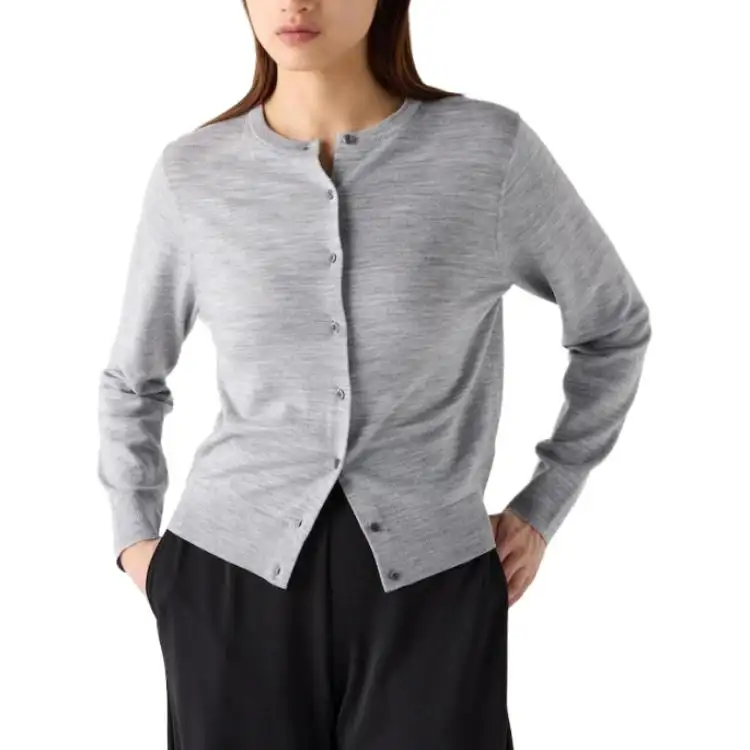 UNIQLO Sweaters Women's Gray Crew Neck Moderate Cardigan