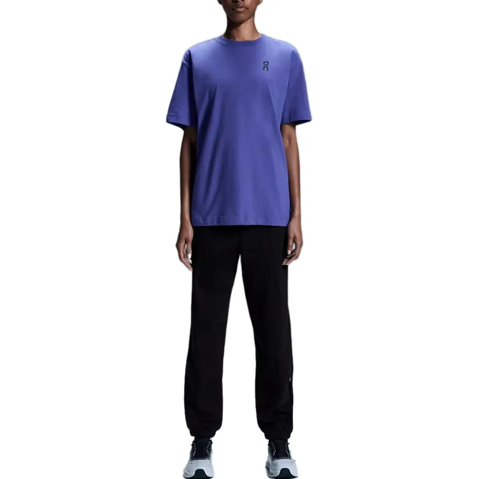 On Club T-Shirts Women's Iris Crew Neck Moderate
