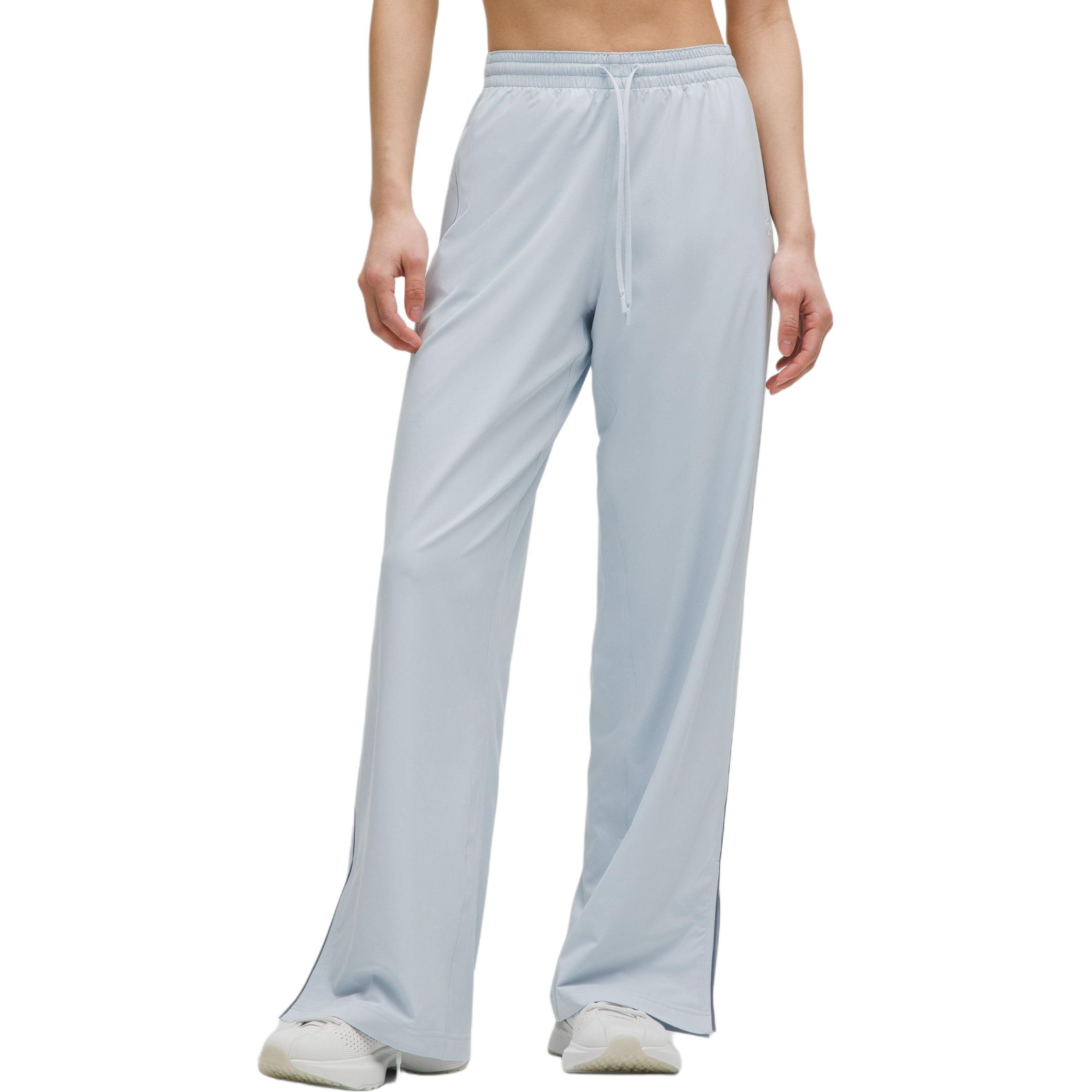 Lululemon Sports Pants 30′ Women’s Starch Blue/Sun Gray