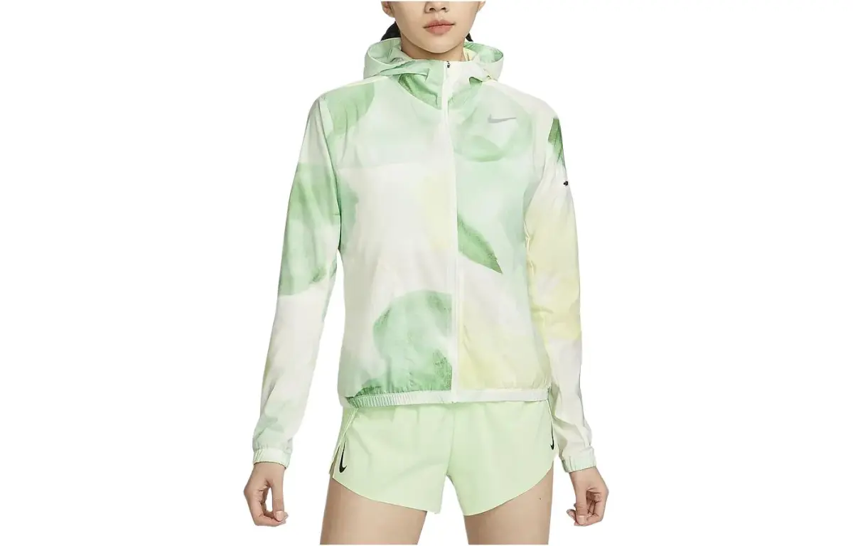 Nike Impossibly Light Jackets & Coats Women's Sail White