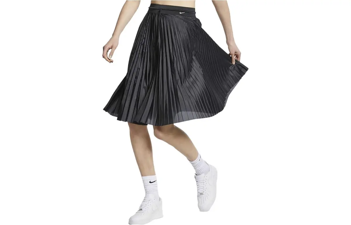 Nike Women's Pleated Ruffle Skirt Black