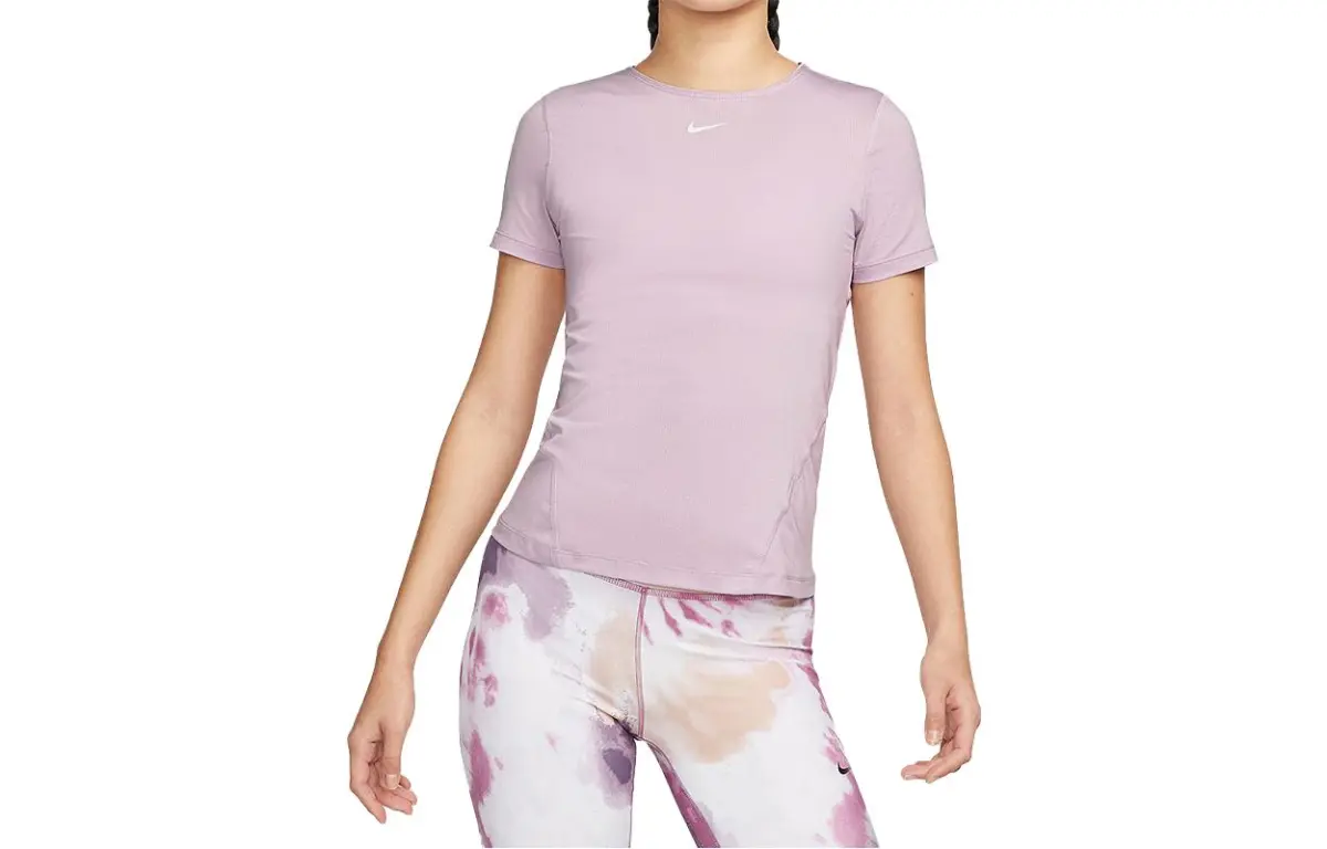 Nike T-Shirts Women's Purple Crew Neck Moderate Straight Fit