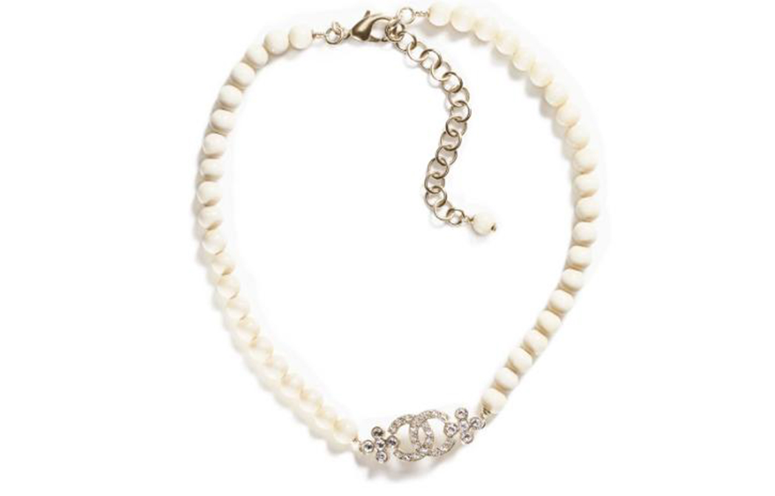 Женская подвеска Chanel (белая)
