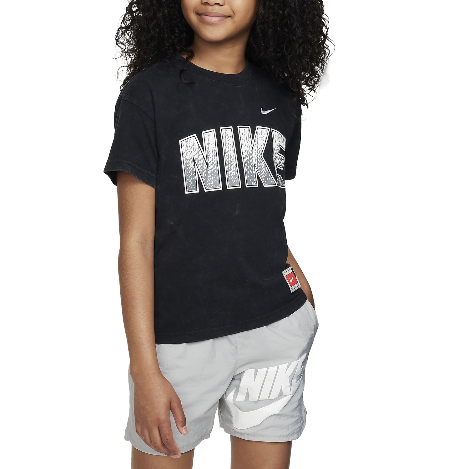 Футболка Nike Sportswear (черная)