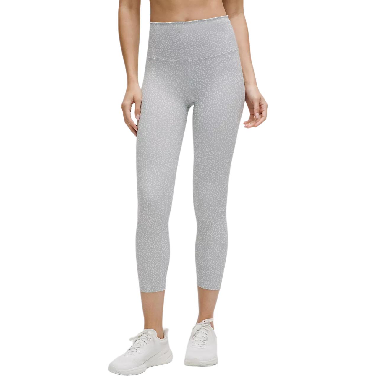 Lululemon Wunder TrainHigh Rise Yoga Shorts 23′ Women’s