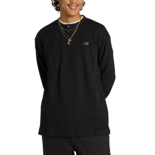 New Balance NB T Shirts Men's Black Henry Collar Moderate Straight Fit
