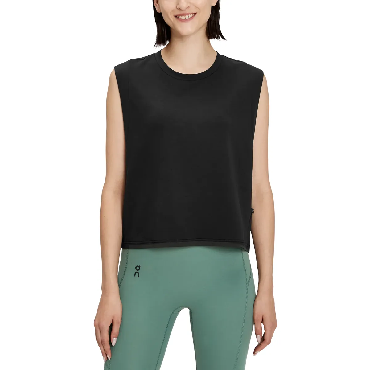 On Focus Crop Tank Top Women's Black