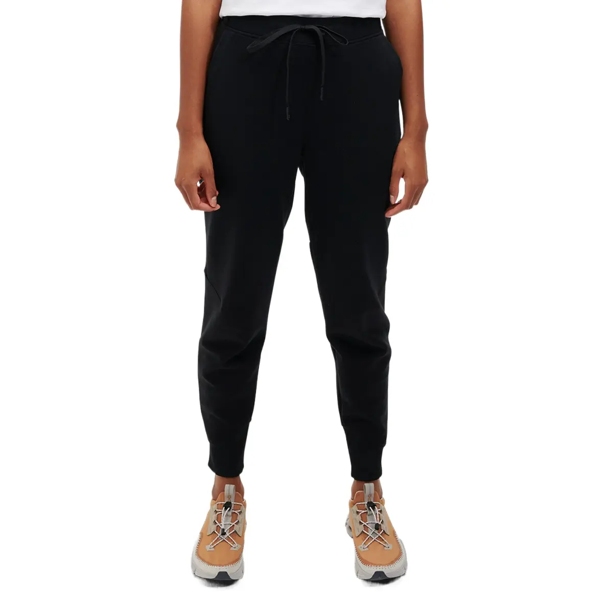 On drawstring-fastening track pants