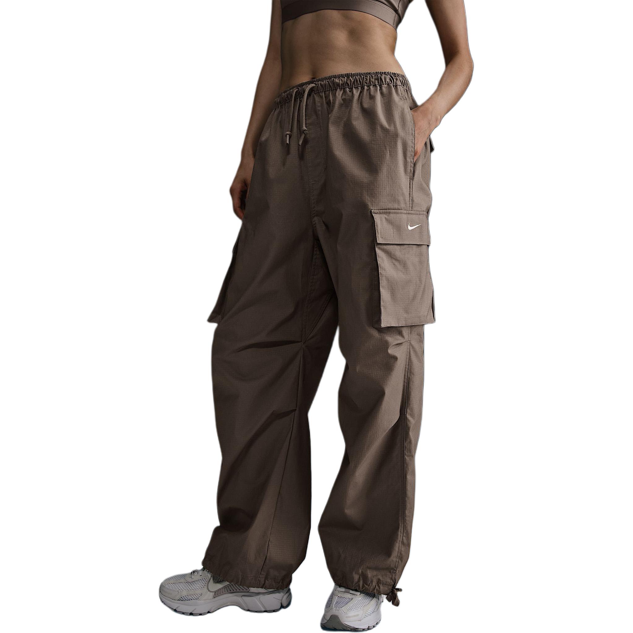 Женские штаны-карго Nike Cargo Pants (коричневые)