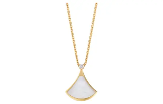 BVLGARI Divas'Dream Diamond Mother Of Pearl Necklaces Unisex Gold