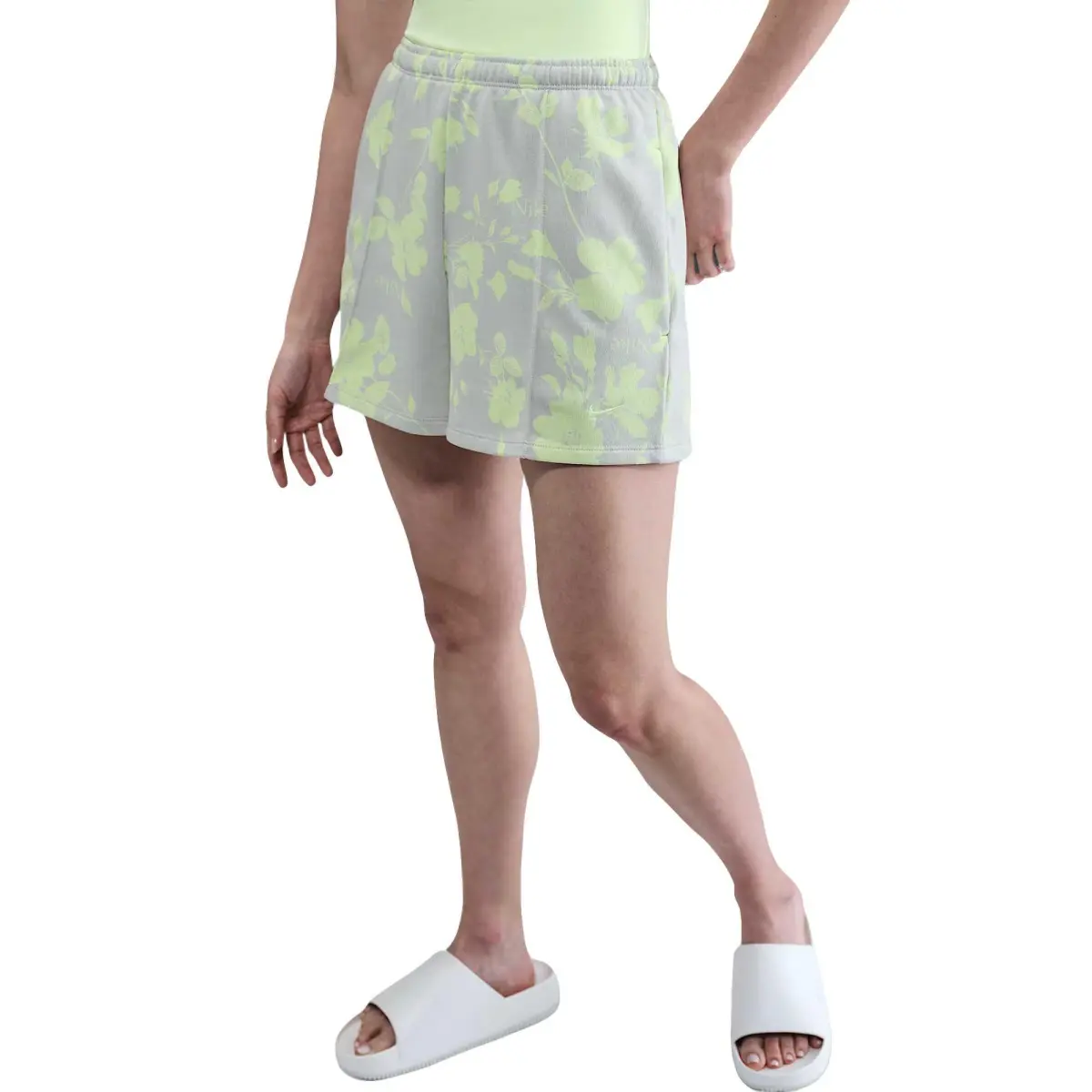 Nike SportswearSwoosh Casual Shorts Women's Light Silver