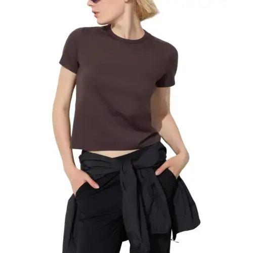 UNIQLO T Shirt Women's Red Brown