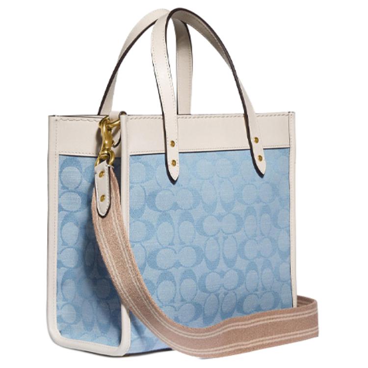 Женская сумка COACH Field 22 Chambray (голубовато-белая) — фото 2