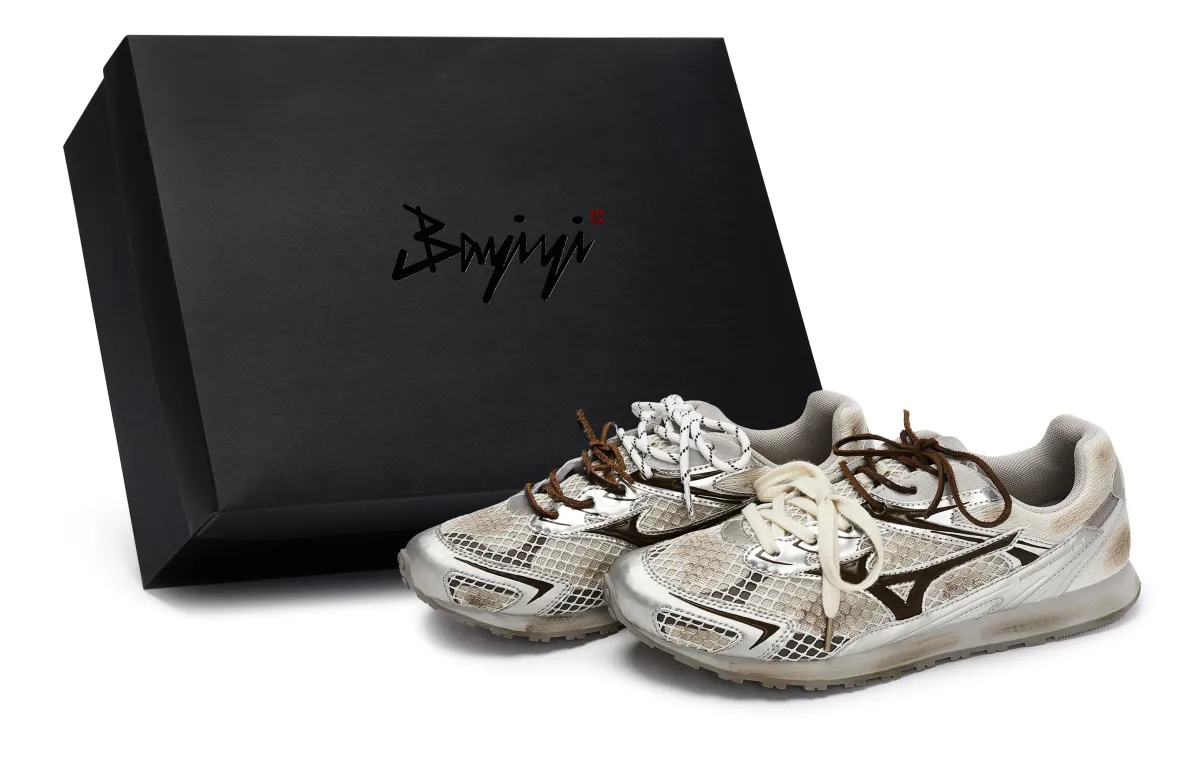 Mizuno LG 60S 811 Manufacturing, Capturing Moments, Special Shoe Box Abrasion Resistant Abrasion Resistant Low top