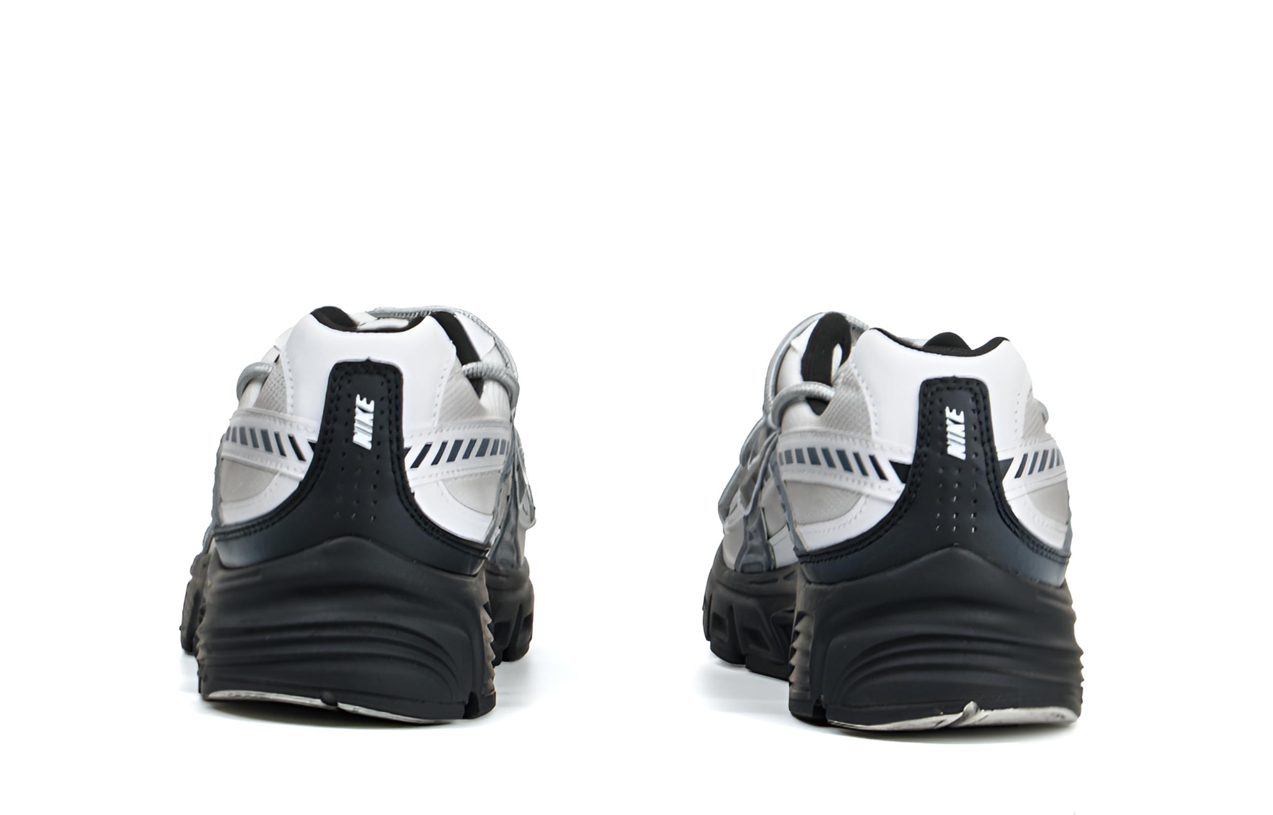 Nike Initiator Cushioning, Wear Resistant Low top City Commuting Running Shoes Unisex Black Gray