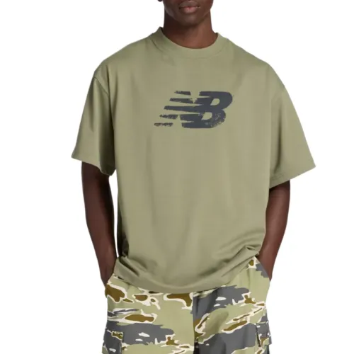New Balance T Shirts Men's Green Crew Neck Moderate Straight Fit