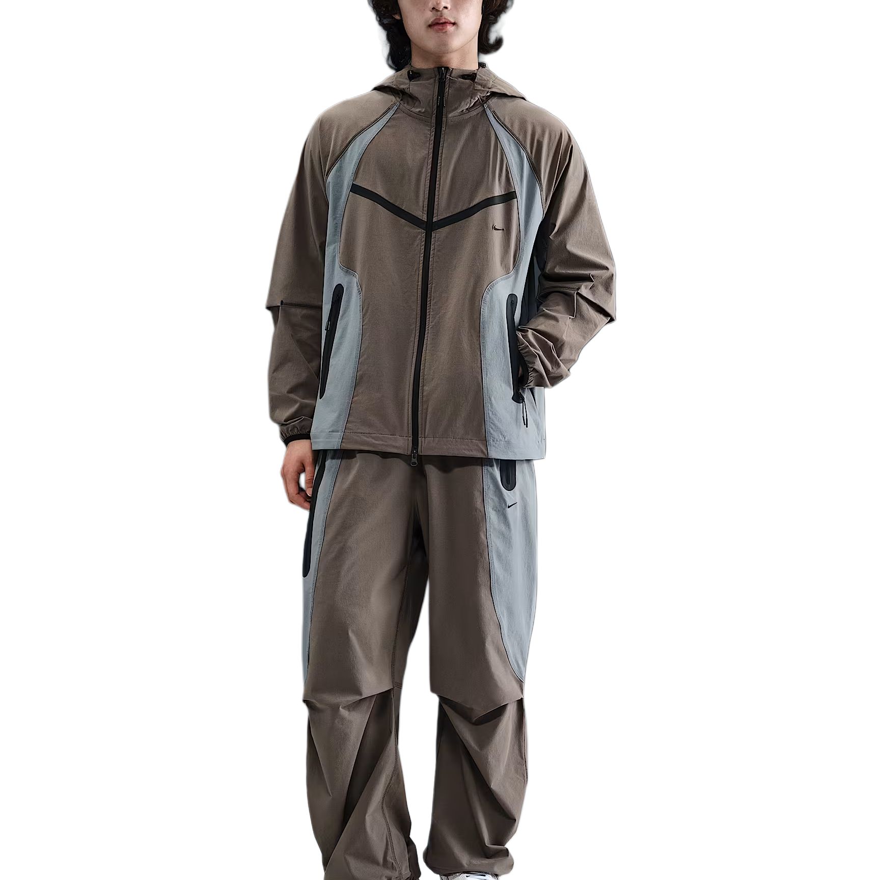 Мужская куртка Nike Nike WINDRUNNER SS25 Tech Dri-FIT Swoosh (серо-черная)